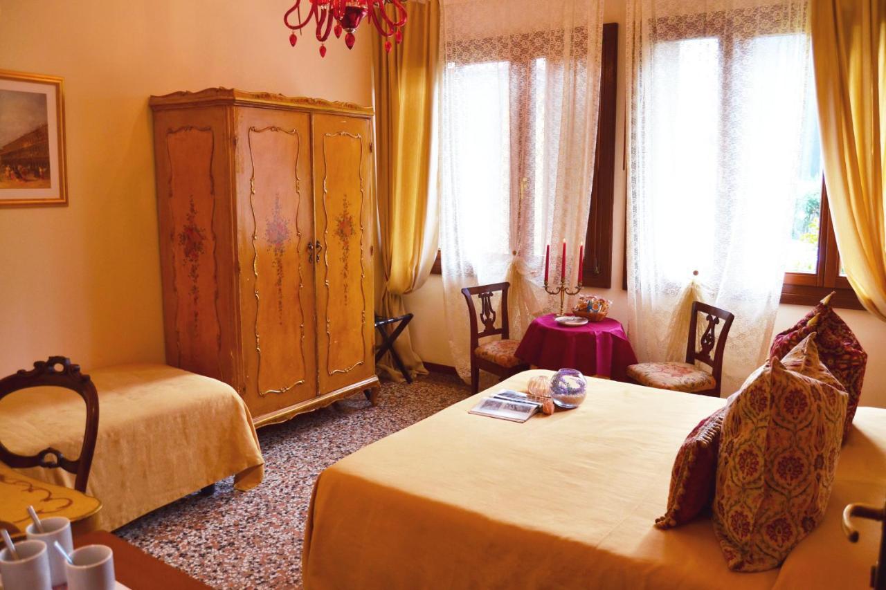 Venice Lion Residence - Vespucci Mestre Esterno foto A room at the hotel