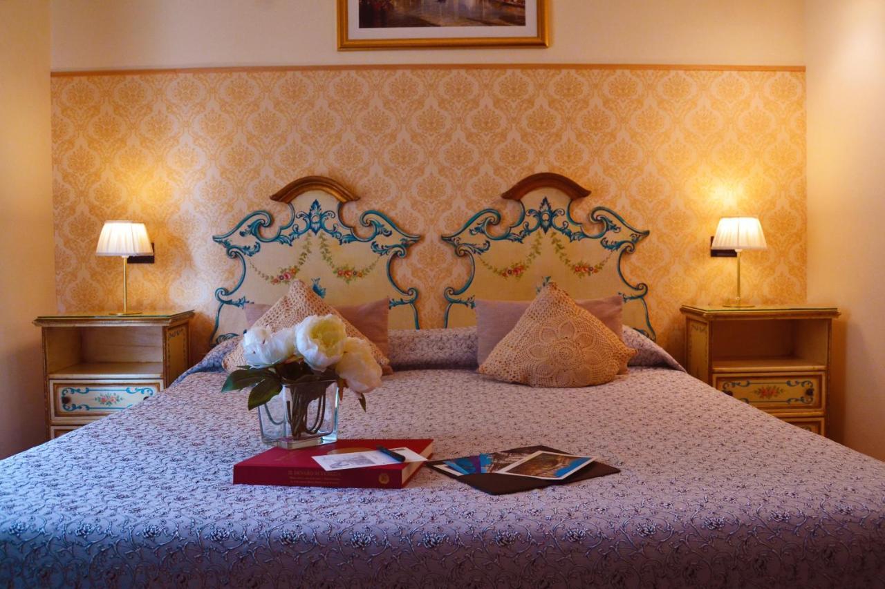 Venice Lion Residence - Vespucci Mestre Esterno foto A bedroom at the hotel